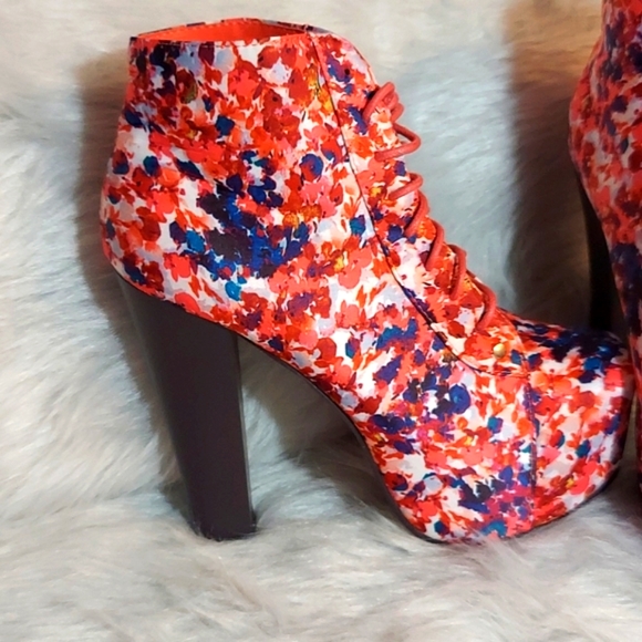 Womens Floral  Booties Sz 8.5 - Picture 3 of 7